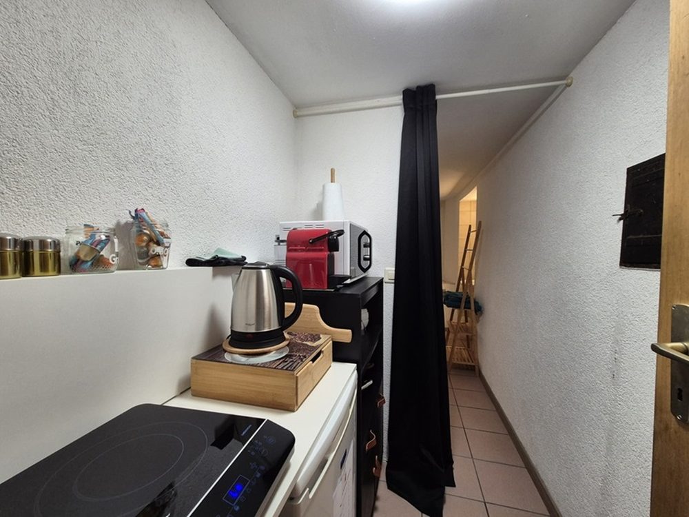 Rouges-Terres, kitchenette (2)