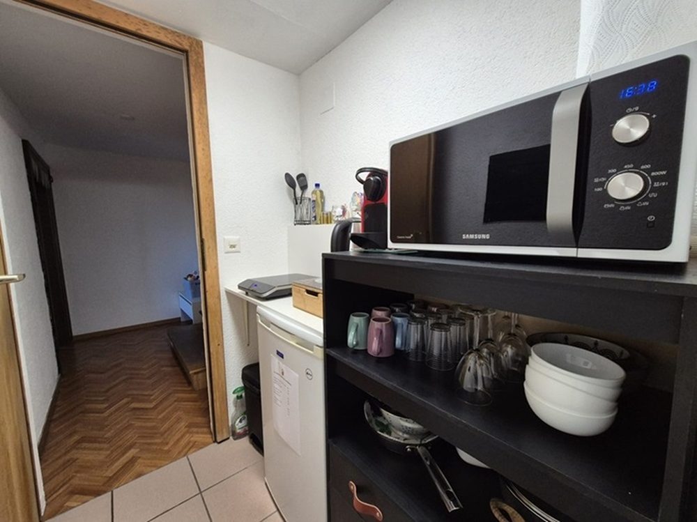 Rouges-Terres, kitchenette
